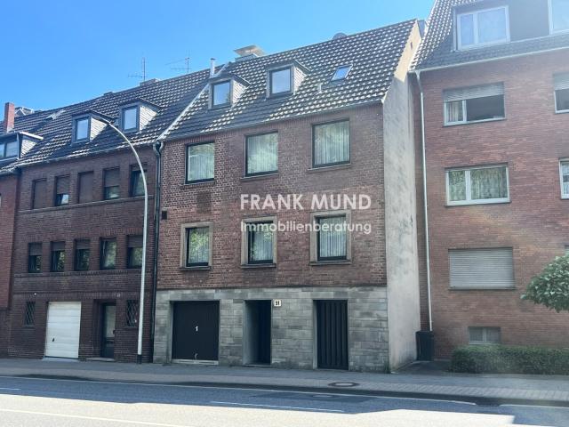 Gepflegtes Stadthaus mit Garage und Garten in 41068 Mönchengladbach