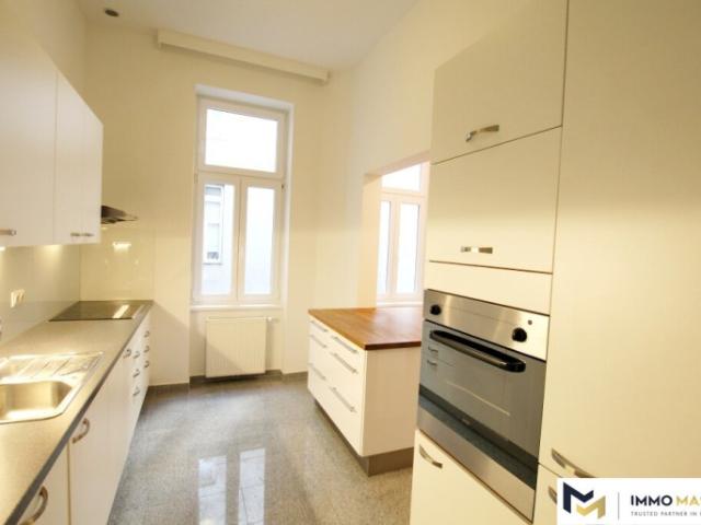 Großzügige 4 Zimmer Wohnung mit französischem Balkon und Einbauküche in 1060 Wien zu mieten!