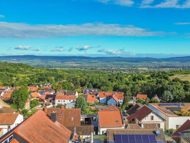 Gepflegtes Wohnhaus mit traumhaftem Panoramablick – flexibel als Ein oder Zweifamilienhaus nutzbar