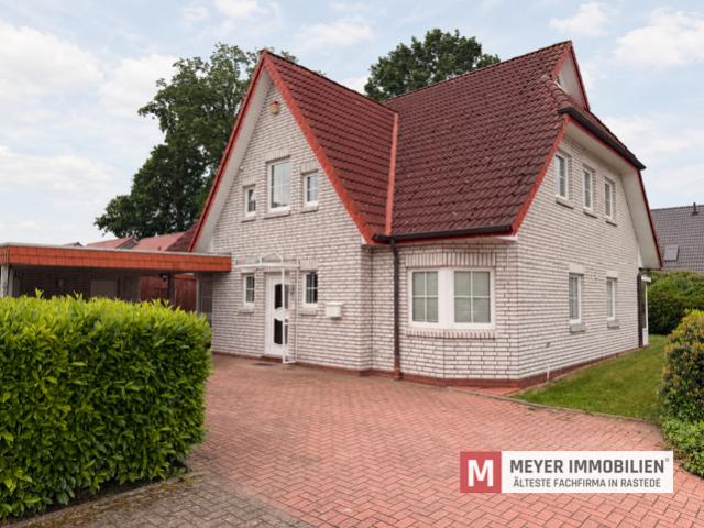 Gepflegtes Wohnhaus mit vermietetem Dachgeschoss in Petersfehn Objekt Nr.: 6638