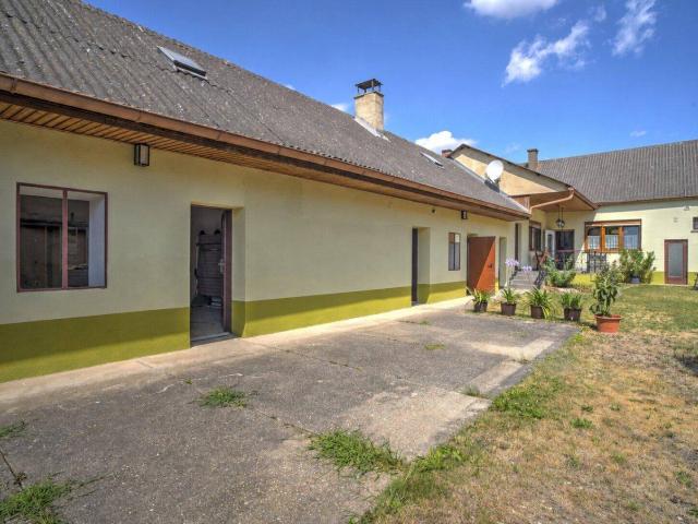 Gepflegtes Wohnhaus mit großzügigen Nebenflächen und vielfältigen Nutzungsmöglichkeiten im Burgenland!