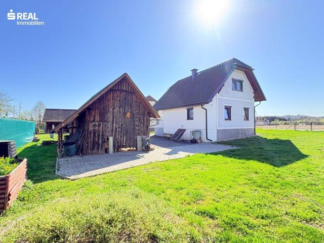 Gepflegtes Wohnhaus mit Nebengebäude in sonniger Wohnlage
