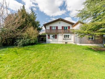 Gepflegtes Zuhause mit herrlich grossem Garten