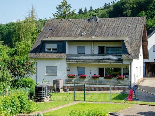 Gepflegtes Zweifamilienhaus