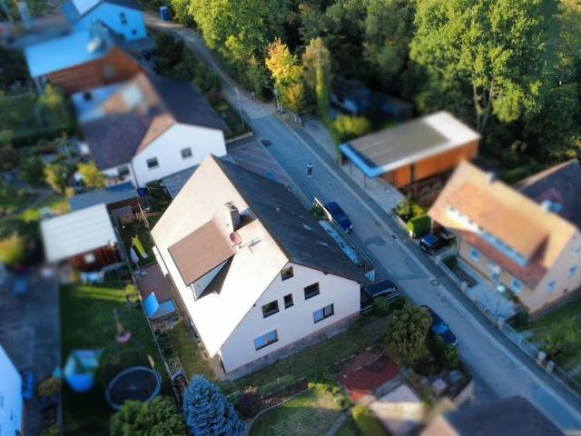 Gepflegtes Zweifamilienhaus in ruhiger Lage von Großhabersdorf
