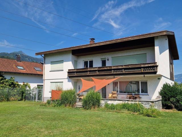 Gepflegtes Zweifamilienhaus in ruhiger Lage