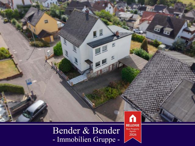 Gepflegtes Zweifamilienhaus mit Fernblick auf großem Grundstück in ruhiger Lage bei Montabaur!