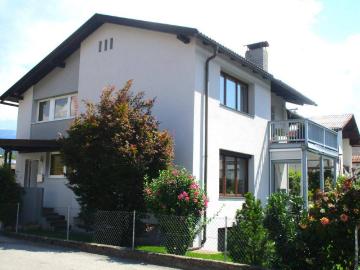 Gepflegtes Zweirfamilienwohnhaus in ruhiger Wohnlage von Spittal/Drau!