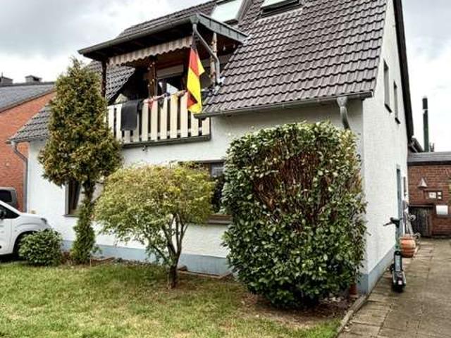 Gepflegtes 1 2 Familienhaus mit großem Anbau 3 Wohneinheiten und Traumgrundstück in ruhiger Lage