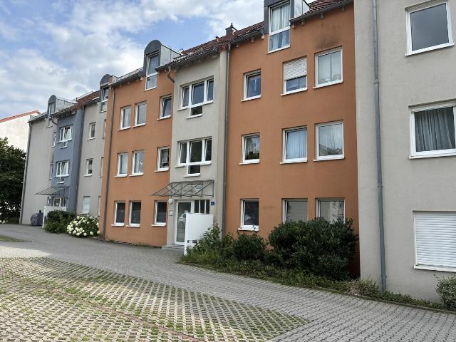 Gepflegtes 1 Zimmer Dachgeschoss Apartment mit Stellplatz in Neustadt/WN zu verkaufen!