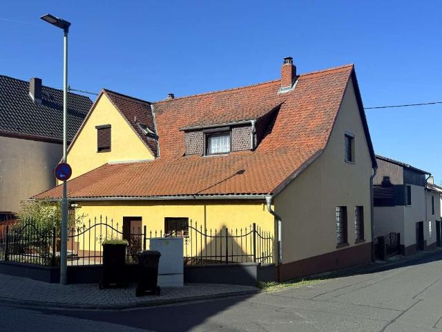 Gepflegtes 2 Familienhaus mit Nebengebäude und Werkstatt viel Potenzial