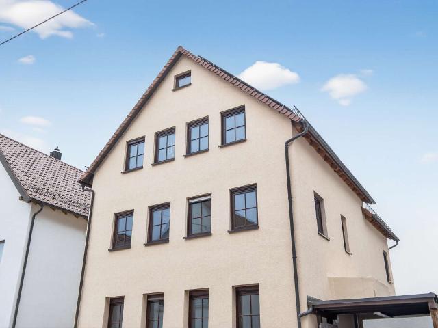 Gepflegtes 3 Familienhaus in begehrter Wohnlage mit vielseitigen Nutzungsmöglichkeiten
