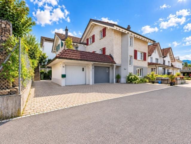 Gepflegtes 5½ Zimmer Einfamilienhaus mit Garten, Veranda und Hobbyraum