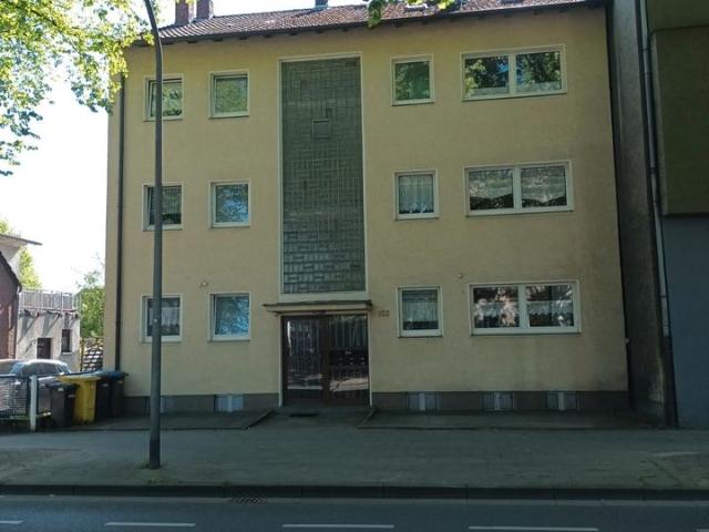 Gepflegtes 6 Familienhaus mit Garten, Garage & Ausbaupotetial