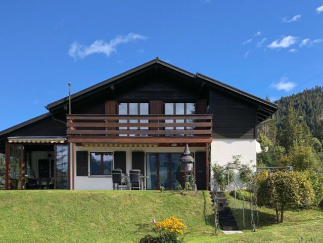 Gepflegtes 6 Zimmer EFH inklusive Einliegerwohnung an traumhafter Lage in Schwarzsee FR