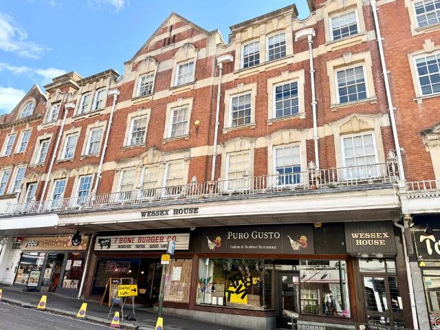 Gervis Place, Bournemouth BH1 2 bed flat to rent £1,150 pcm £265 pw