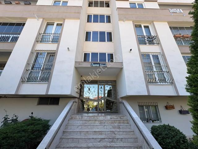 Gerzele Mahallesi Ara Kat Kiralık 3,5+1 Daire