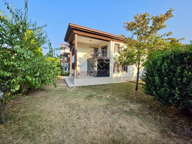 Gerzele'de 510 M² 4+1 Köşe Villa ofise Uygun