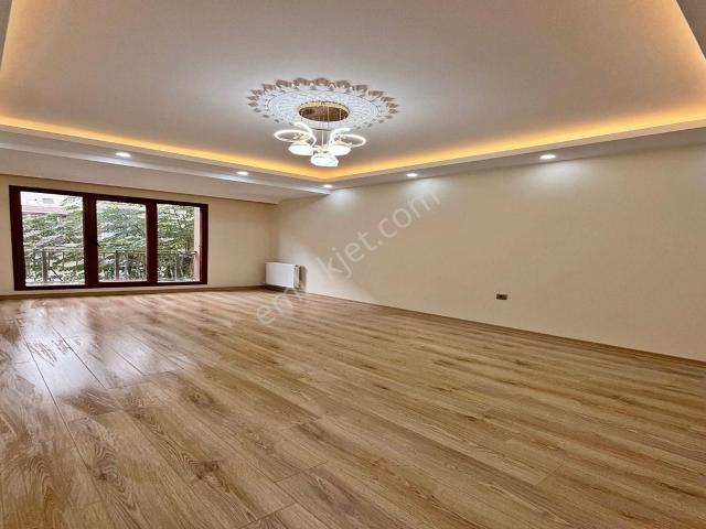 Gerçek Daire İskanlı Sıfır Ful Dekorlu Satılık 3+1 Metroya 5dk