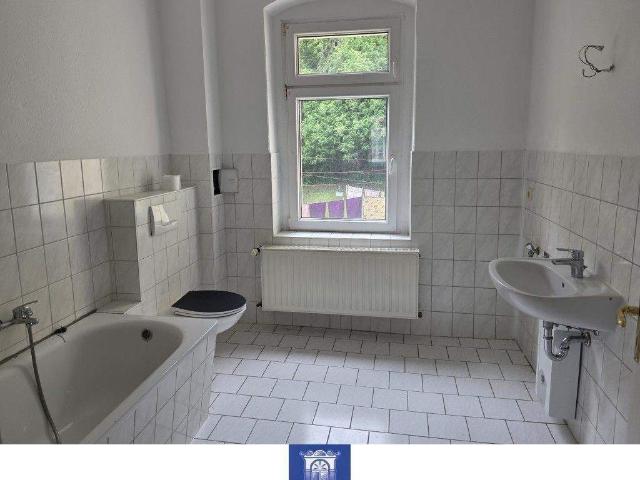 GerÃ¤umige Wohnung in Waldheim zu vermieten! 2 TageslichtbÃ¤der!