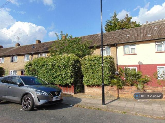 Gerald Road, London, E16 3 bed terraced house to rent £2,600 pcm £600 pw