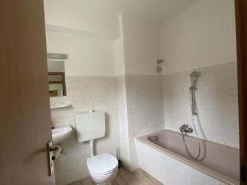 Geräumig Wohnen Zwei Zimmer Wohnung in Duisburg Huckingen!