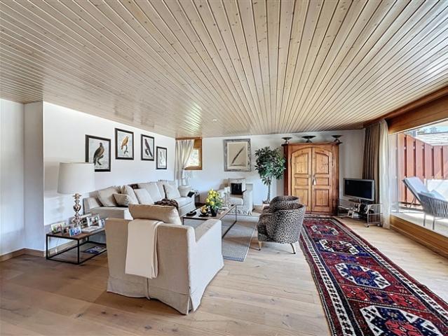 Geräumig, zentral mit Komfort und Eleganz auf der Hochebene