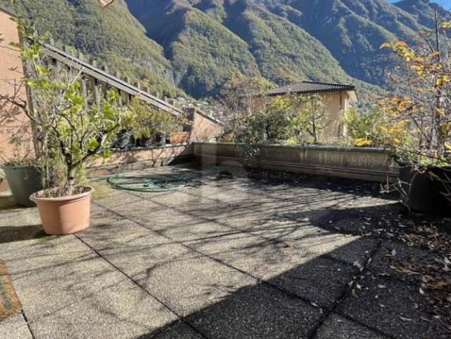 Geräumig mit garten und terrassen