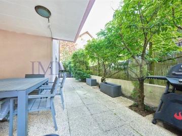 GERÄUMIG MIT GROSSER TERRASSE UND GÜNSTIGER LAGE