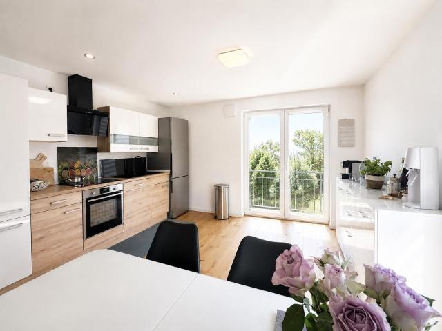 Geräumige 3,5 Zimmer Wohung mit Balkon und Aufzug für jedes Alter!
