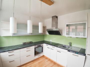 Geräumige 3,5 Zimmer Wohnung mit Balkon und Garten in Allentsteig