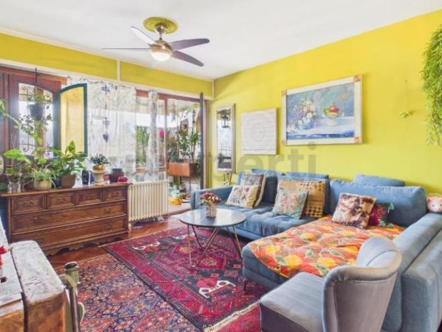 Geräumige 3.5 Zimmer Wohnung mit Keller in zentraler Lage, Pazzallo
