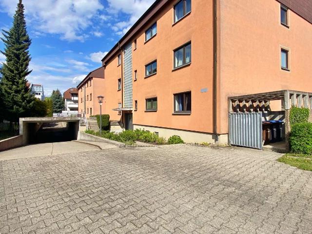 Geräumige 3 Zi. Whg. mit Balkon, EBK, Keller und zwei KFZ Stellplätzen in Meersburg