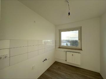 Geräumige 3 Zi. Wohnung mit Balkon in LEV. Steinbüchel!