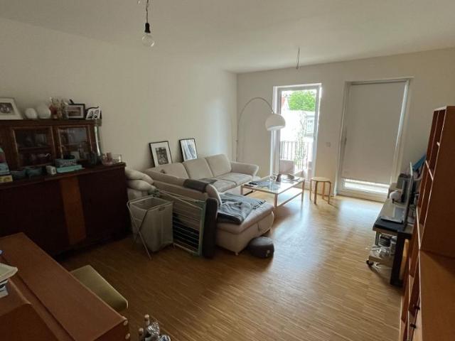 Geräumige 3 Zimmerwohnung mit 2 Balkonen und Stellplatz in Wandsbek!