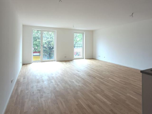 Geräumige 3 Zimmerwohnung mit Terrasse, Loggia und Stellplatz in Bahrenfeld!