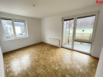 geräumige 3 zimmerwohnung mit balkon!