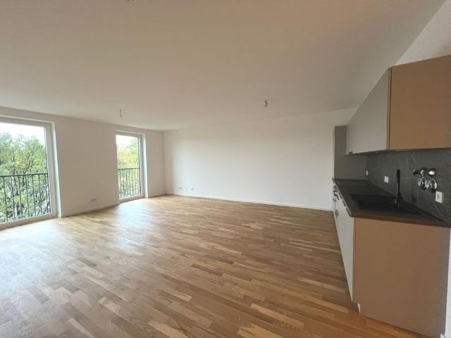 Geräumige 3 Zimmerwohnung mit Loggia und Stellplatz in Bahrenfeld!