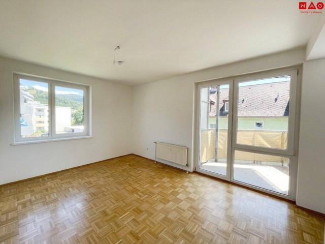 Geräumige 3 Zimmerwohnung im Grünen mit Balkon!