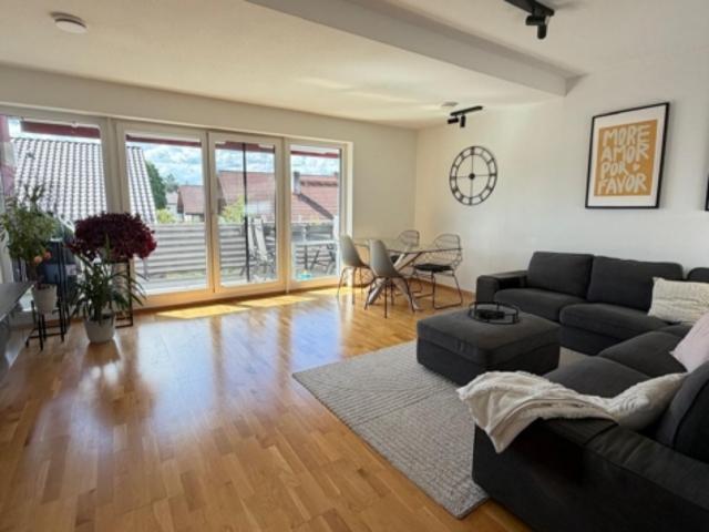 Geräumige 3 Zimmer Etagenwohnung in zentraler Lage