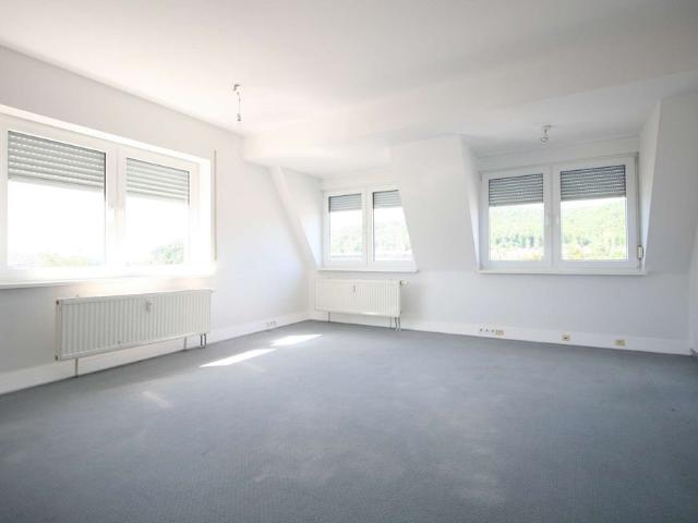 geräumige 3 Zimmer Wohnung