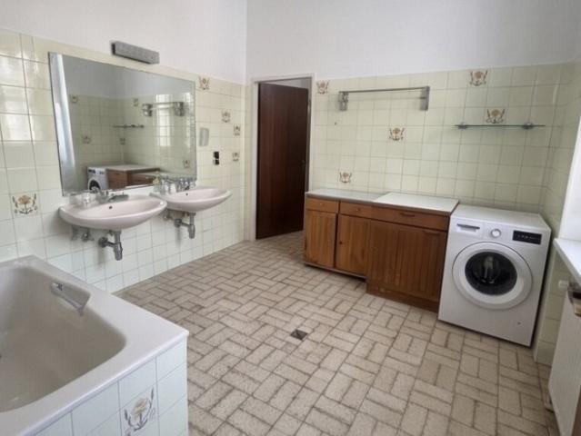 Geräumige 3 Zimmer Wohnung im 6. Wiener Gemeindebezirk