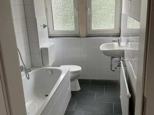 Geräumige 3 Zimmer Wohnung im DG ohne Balkon