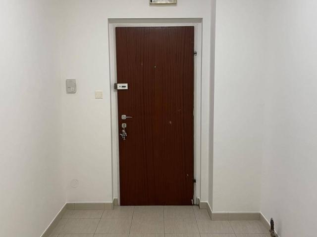 Geräumige 3 Zimmer Wohnung im hochgelegenen Erdgeschoss