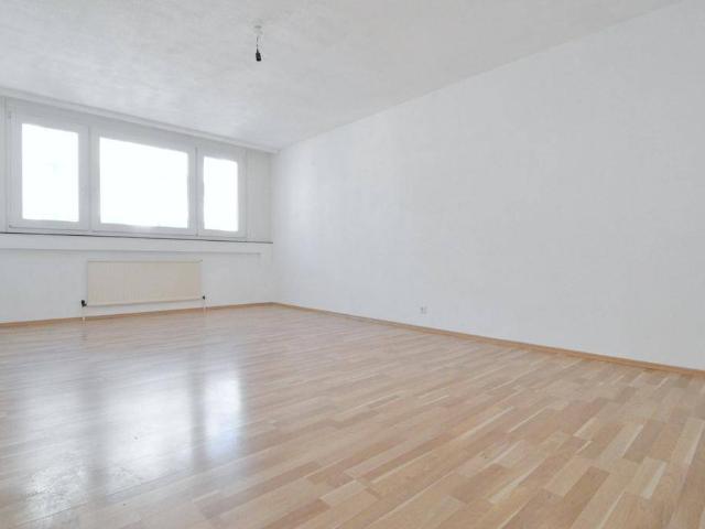 Geräumige 3 Zimmer Wohnung im NEUBAU! Nähe Quellenstraße! Zwei_KFZ Stellplätze!