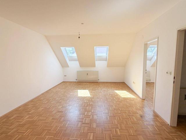 Geräumige 3 Zimmer Wohnung in ausgezeichneter Lage nahe dem Hauptplatz
