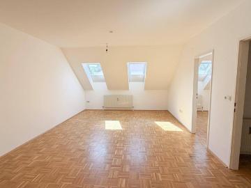 Geräumige 3 Zimmer Wohnung in ausgezeichneter Lage nahe dem Hauptplatz