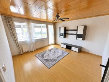 Geräumige 3 zimmer wohnung in ober grafendorf mit loggia und stellplatz