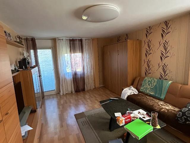Geräumige 3 Zimmer Wohnung mit Aufzug und Balkon