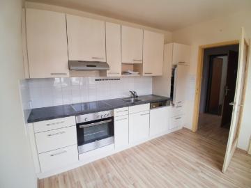 Geräumige 3 Zimmer Wohnung mit Balkon und Garten in Ortsrandlage von Allentsteig